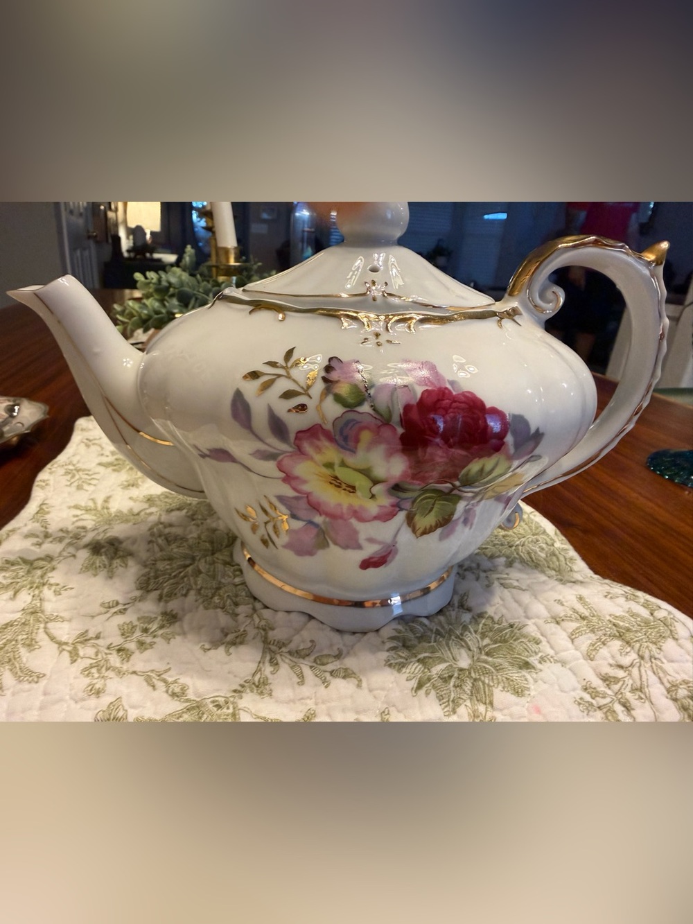 Musical Elegant Floral Porcelain Sugar Bowl with Gold Trim - White and Pink 🎶🫖🩷